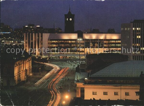 Berlin Palast der Republick bei Nacht