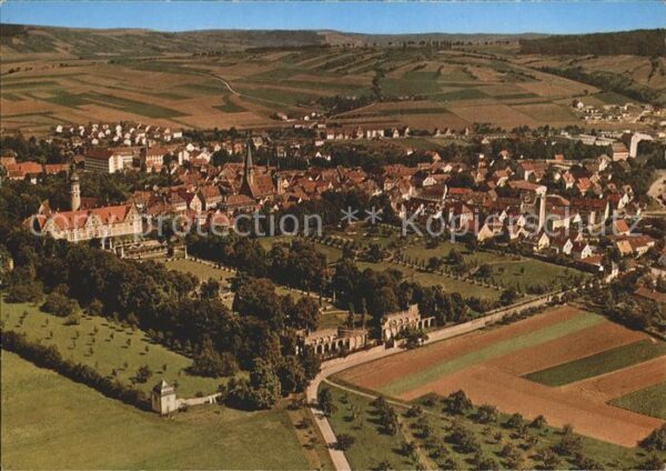 Weikersheim mit Schloss und Stadtpark Fliegeraufnah