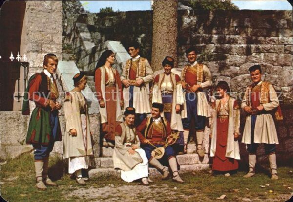 Trachten Montenegro
