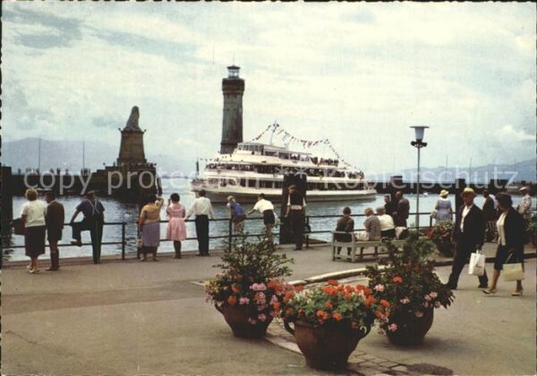 Motorschiffe Lindau Bodensee Hafeneinfahrt