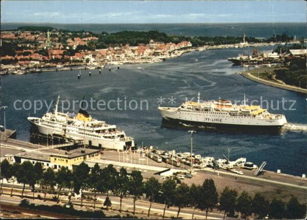 Faehre Ferry Bac Traghetto-- Travemünde Fliegeraufnahme