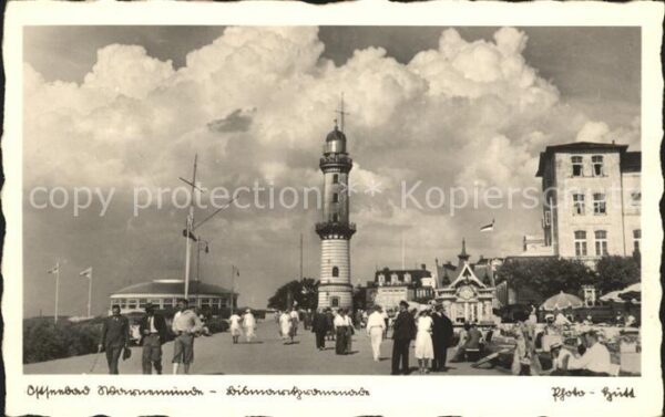 Warnemuende Ostseebad Bismarckpromenade Leuchtturm