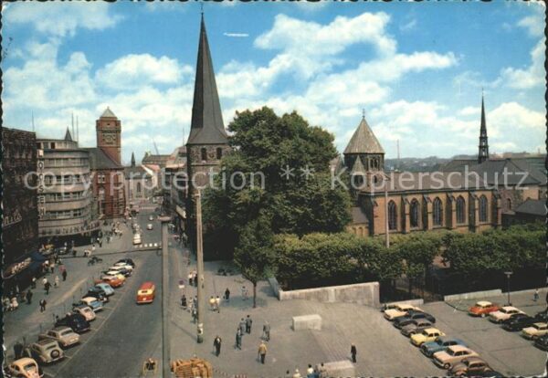 Essen Ruhr Kettwiger Strasse mit Münsterkirche