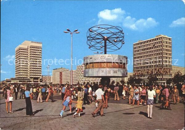 Berlin Uraniasäule und Weltzeituhr