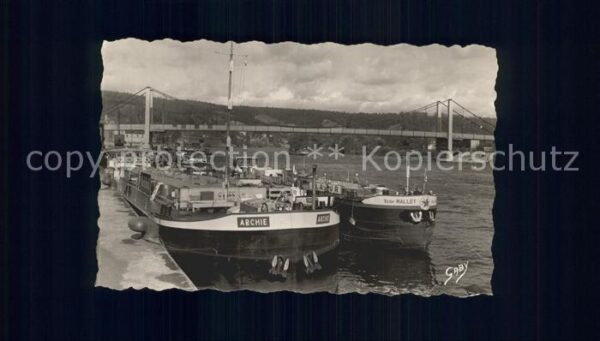 Schiffe Ships Navires Frachtschiffe Elbeuf Pont Guynemer Sein