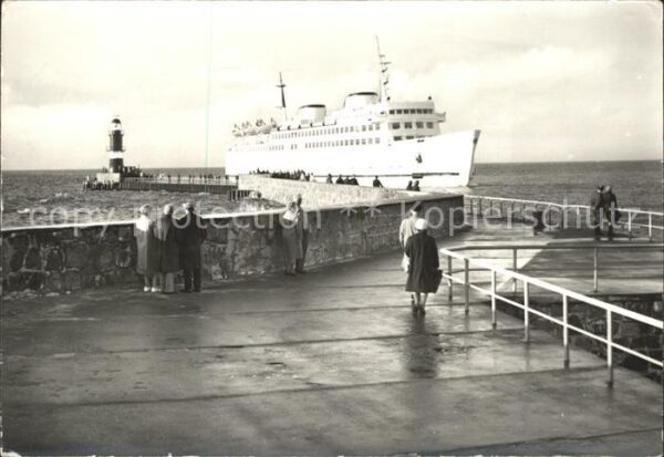 Faehre Ferry Bac Traghetto-- Fährschiff Warnemünde