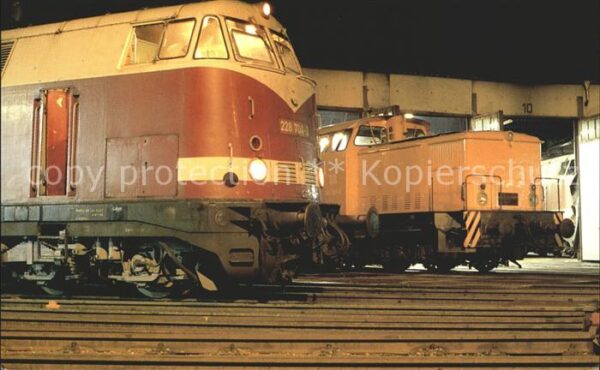Lokomotive Diesel 228 704-3 344 007-0 Betriebshof