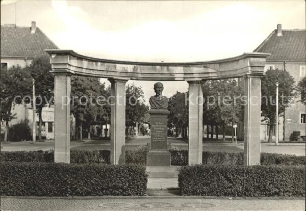 Rathenow Bahnhofsplatz Dunker- Denkmal