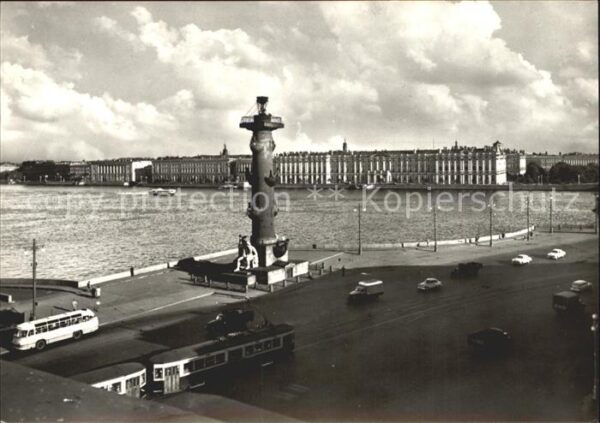 Leningrad St Petersburg Wassiljew Insel Säule mit Eremitage und