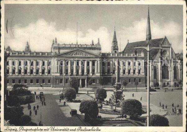 Leipzig Augustusplatz mit Universität und Pauli