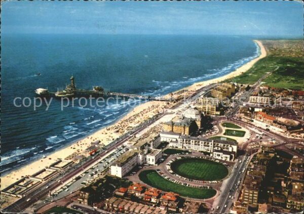 Scheveningen Boulevard en Zee Fliegeraufnahme