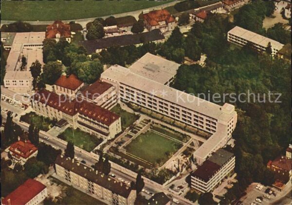 Muenchen Fliegeraufnahme Krankenhaus der Barmh B
