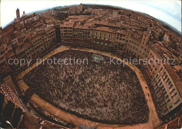 Siena Piazza del Campo prima del Palio