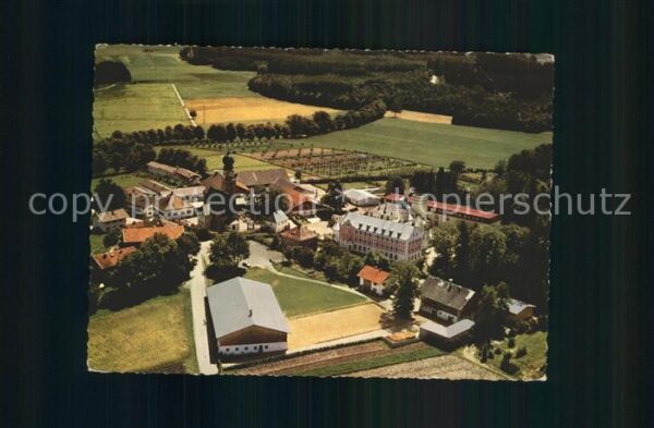Ising Chiemsee Fliegeraufnahme Reithalle Reit und Turn