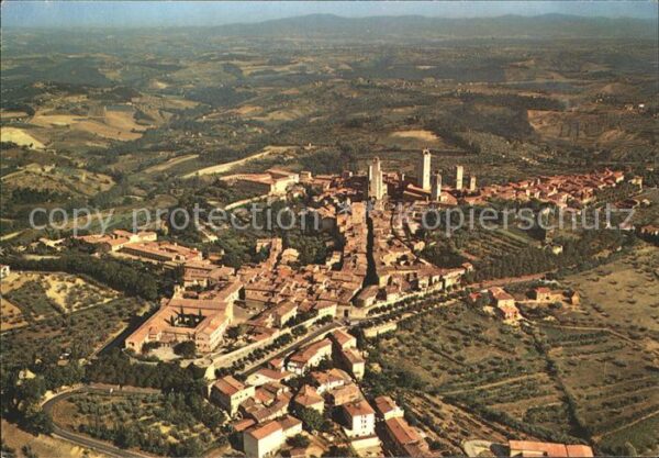 Siena Fliegeraufnahme S. Gimignano