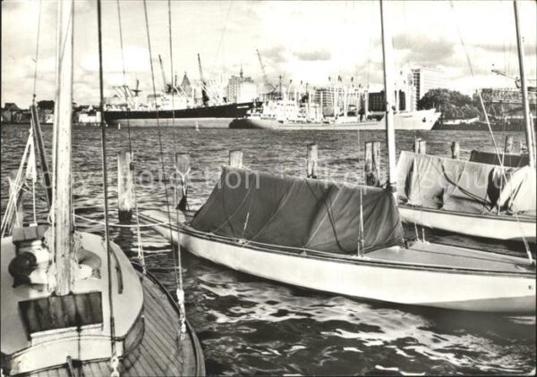 Rostock Hafenpartie Dampfer Segelschiffe