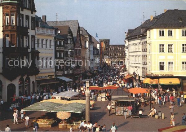 Trier Hauptmarkt mit Porta Nigra