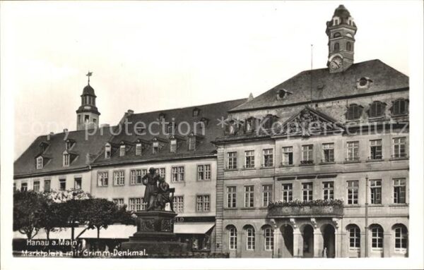Hanau Main Marktplatz mit Gebrüder Grimm Denkmal