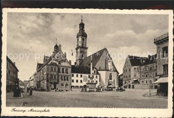 Freising Oberbayern Marienplatz Brunnen Kirche