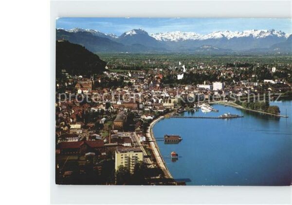 Bregenz Vorarlberg am Bodensee mit Schweizer Bergen