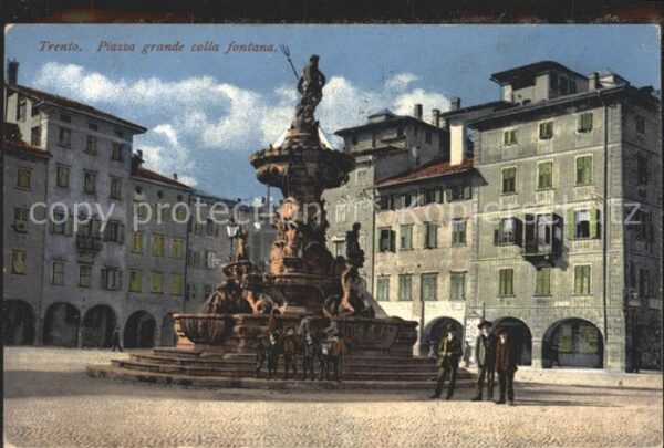 Trento Piazza Grande colla Fontana