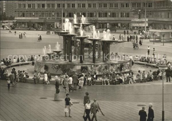 Berlin Alexanderplatz Brunnen