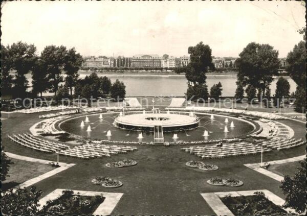 Koeln Rhein Tanzbrunnen am Rhein