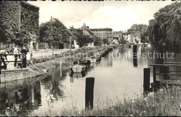 Plau See Strandstrasse vom Schleusengelände aus