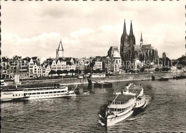 Motorschiffe Dampfer Köln am Rhein
