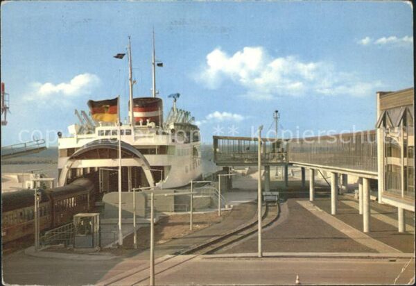 Faehre Ferry Bac Traghetto-- Fährbahnhof Puttgarden Fehmarn-Kai