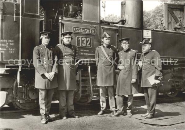Eisenbahn Traditiosnbahn Radebeul Ost-Radeburg Zu