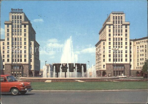 Berlin Strausberger Platz Wasserspiele