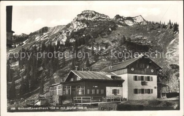 Bodenschneid Berghaus mit Gipfel