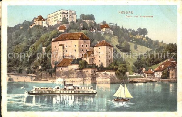 Passau mit Ober und Niederhaus Fahrgastschiff