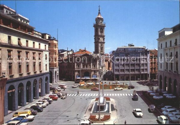 Varese Piazza Monte Grappa