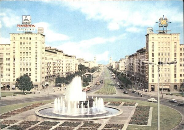 Berlin Strausberger Platz Karl Marx Allee Brun