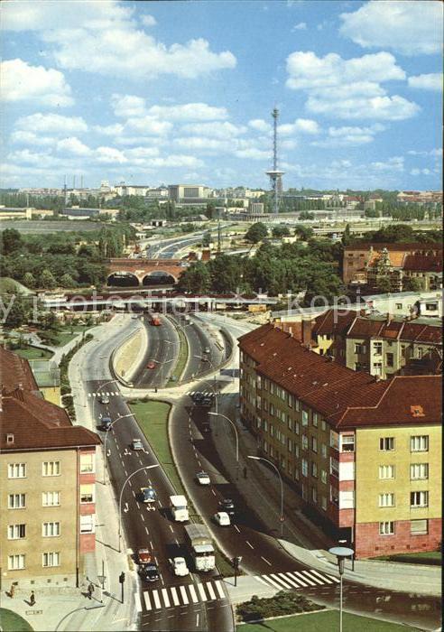 Halensee Berlin Stadtautobahn mit Funkturm