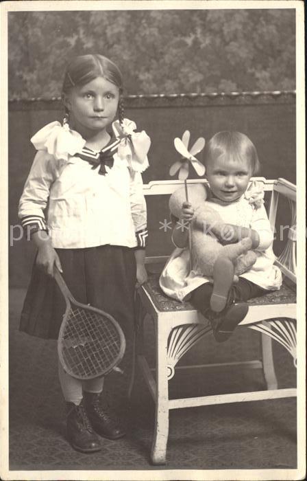 Kinder Child Enfants Tennisschläger Teddybär Privafoto
