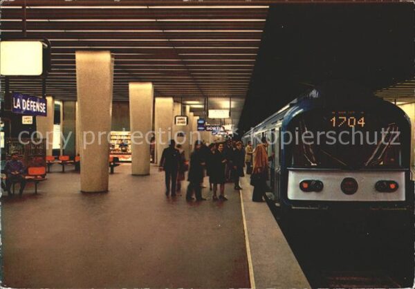 U-Bahn Subway Underground Reseau Express Regional Station La Defe
