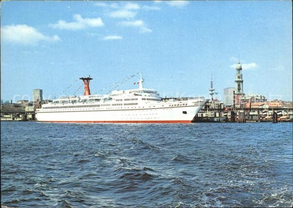 Faehre Ferry Bac Traghetto-- TS Hamburg Hafen Michaeliskirche Fernse