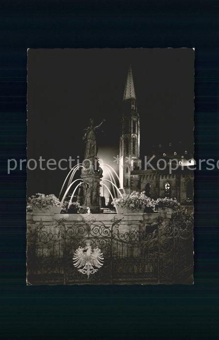 Frankfurt Main Gerechtigkeitsbrunnen und Nikolaikirche