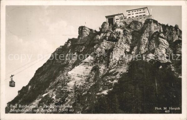 Bad Reichenhall Predigtstuhlbahn Bergbahnhof mit Bergho