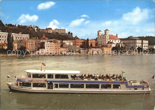 Passau Innkai Rundfahrtschiff Passauer Wolf