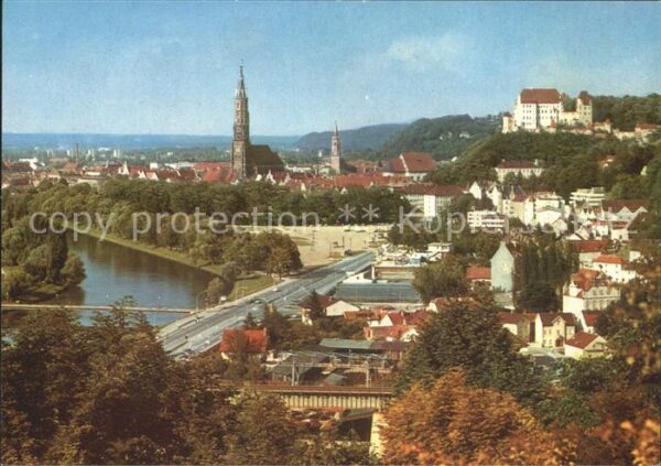 Landshut Isar Stadtblick mit Martinskirche und Burg T