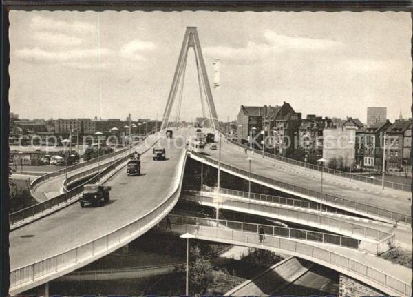 Koeln Rhein Auffahrt Severinsbrücke