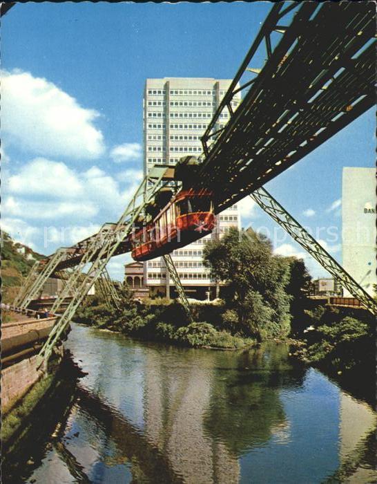 Wuppertal Schwebebahn am Justizhochhaus