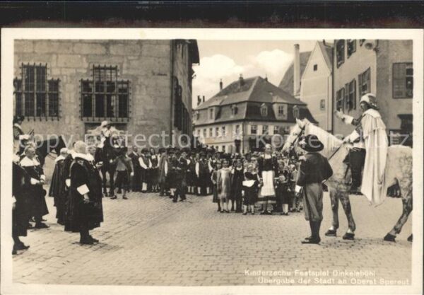 Dinkelsbuehl Kinderzeche Festspiel Übergabe der Stad