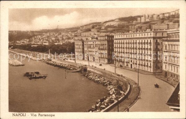Napoli Neapel Via Partenope