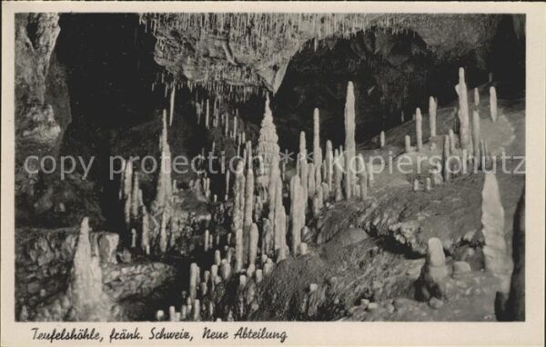 Hoehlen Caves Grottes Teufelshöhle Pottenstein