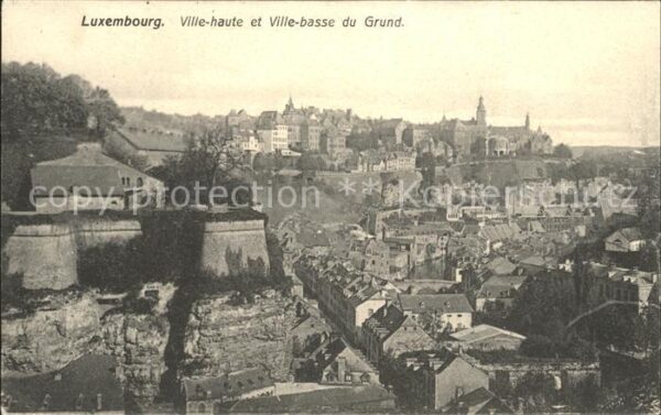 LUXEMBOURG  Luxemburg Ville haute et Ville basse du Grund